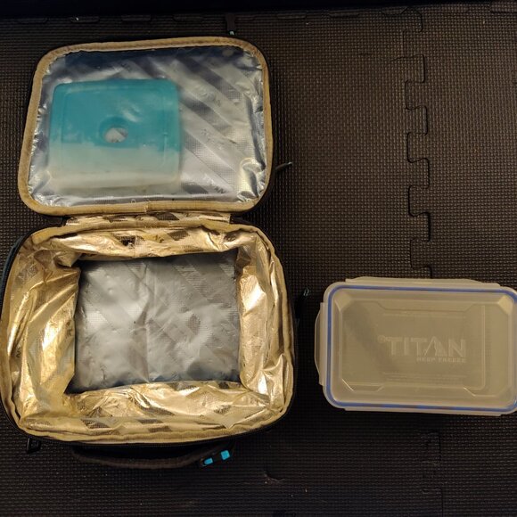 Titan Deep Freeze Blue Expandable Lunch Box Lunch Bag - Picture 5 of 5
